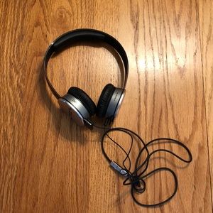 Sol republic head phones